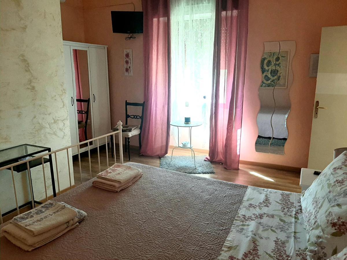 B&B La Casa In Campagna Collecorvino Extérieur photo