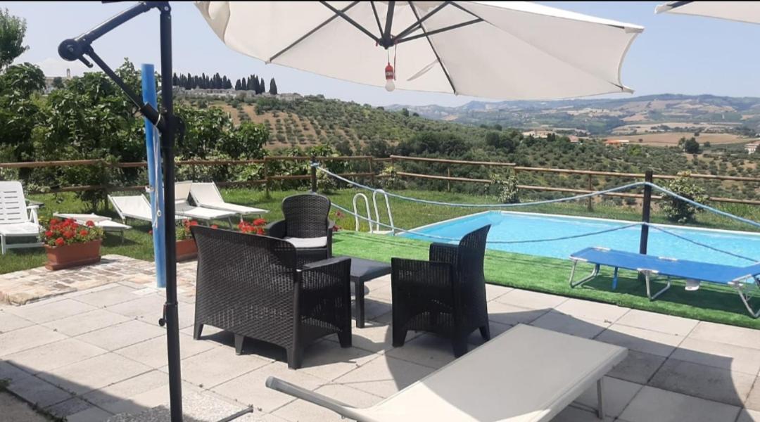 B&B La Casa In Campagna Collecorvino Extérieur photo