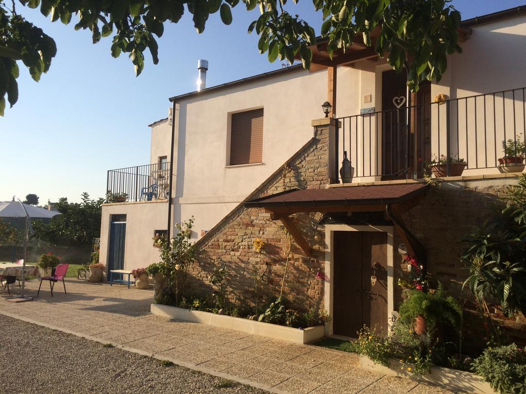 B&B La Casa In Campagna Collecorvino Extérieur photo